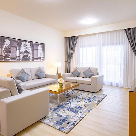 Golden Sands Suites Ντουμπάι Εξωτερικό φωτογραφία